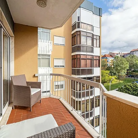 Spacious 3bdr Flat In Amadora W/ Covered Outdoor Area * ליסבון