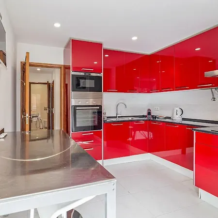 Spacious 3bdr Flat In Amadora W/ Covered Outdoor Area Apartment Lissabon